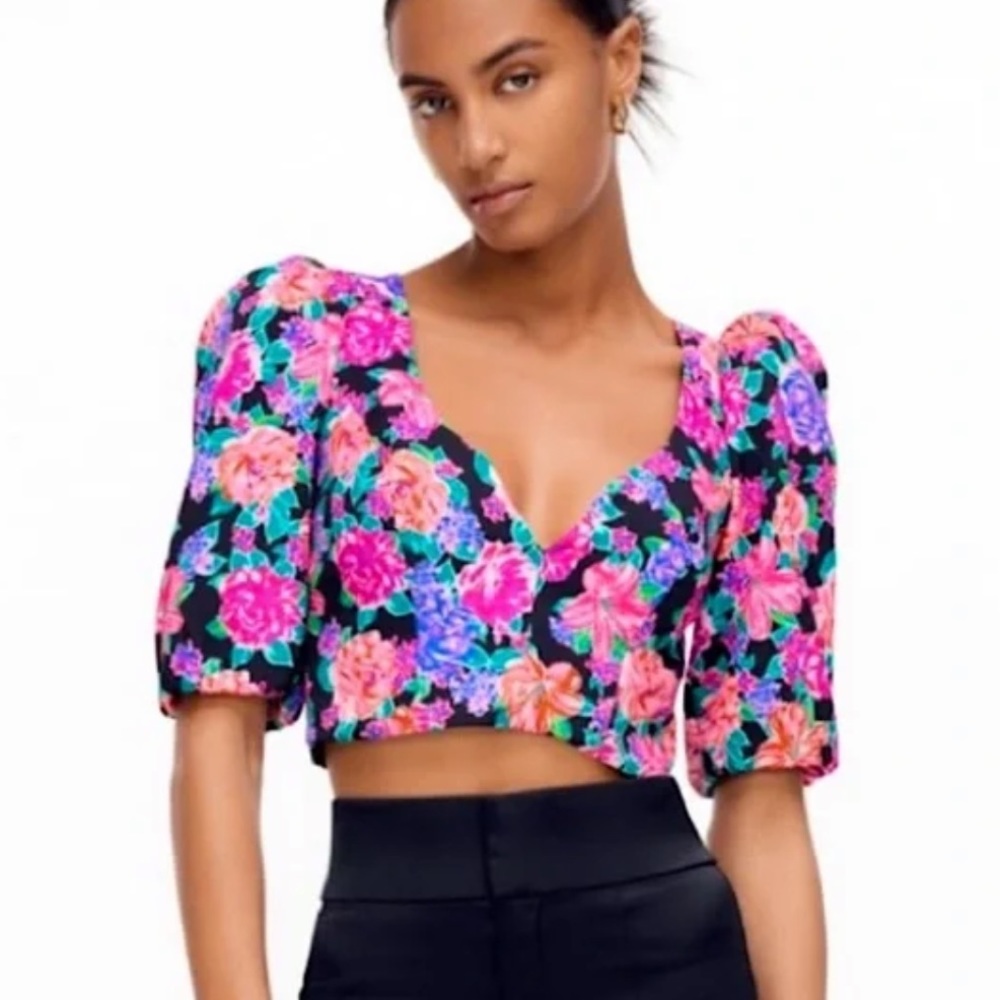NWOT Zara Puff Balloon Short Sleeve floral Crop Top Sweetheart neckline size XS